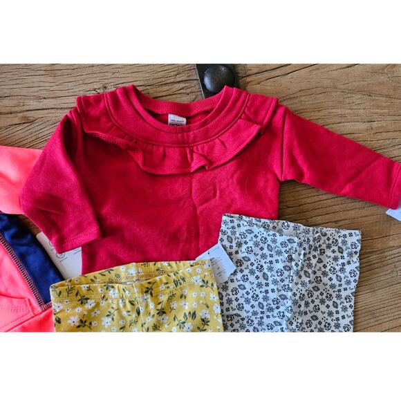 Infant Girl's 5 piece bundle sz 6M New - Picture 2 of 3